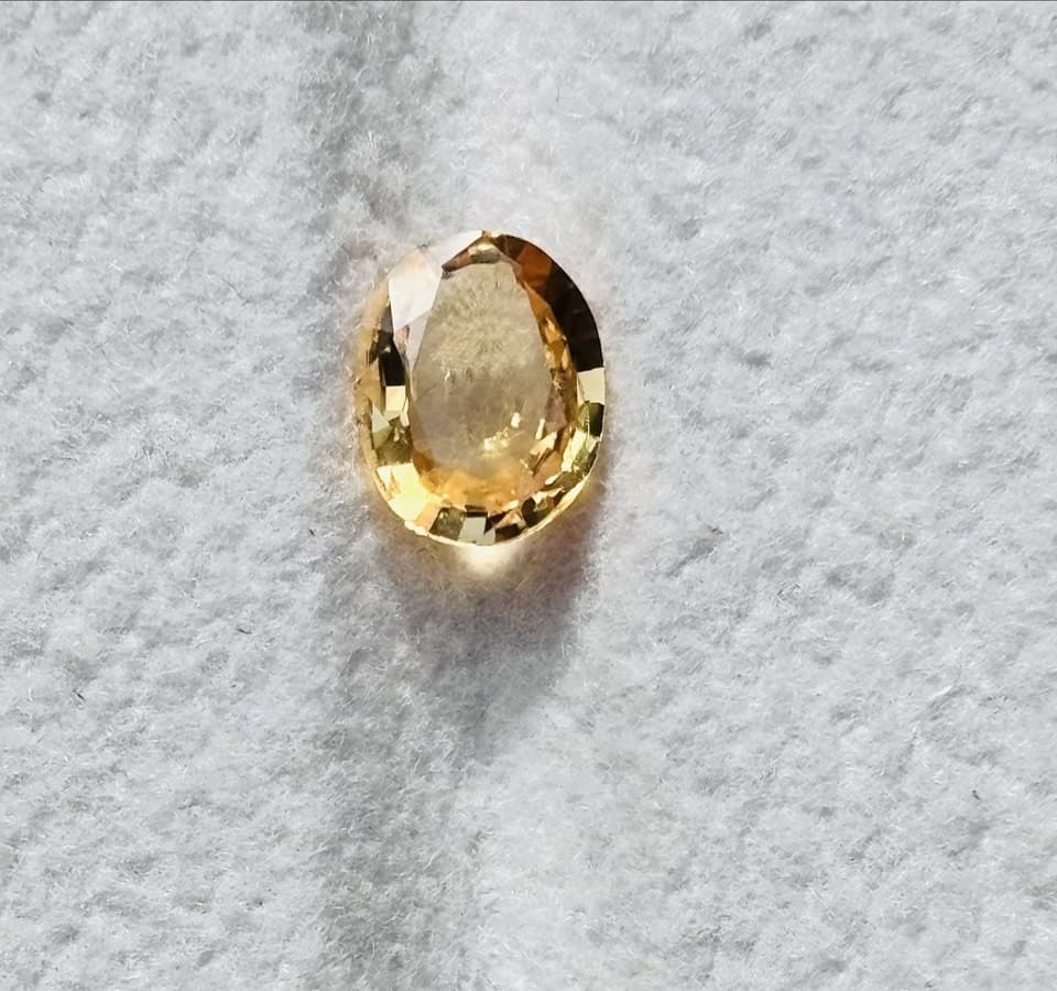 Yellow Sapphire (LG-301) Yellow Sapphire - 1.10ct Yellow Oval Oval Faceted Ceylon Gemstone